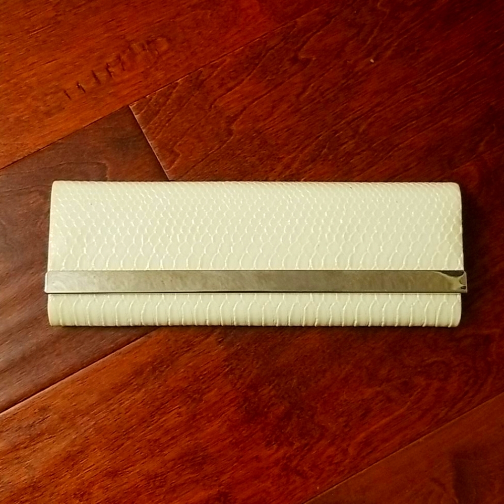 Snake skin white clutch with strap